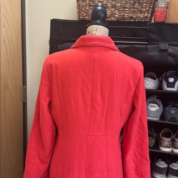 EUC J. Crew striking coral color, flawless coat. Medium thickness. Women’s Sz 10 - Picture 9 of 16